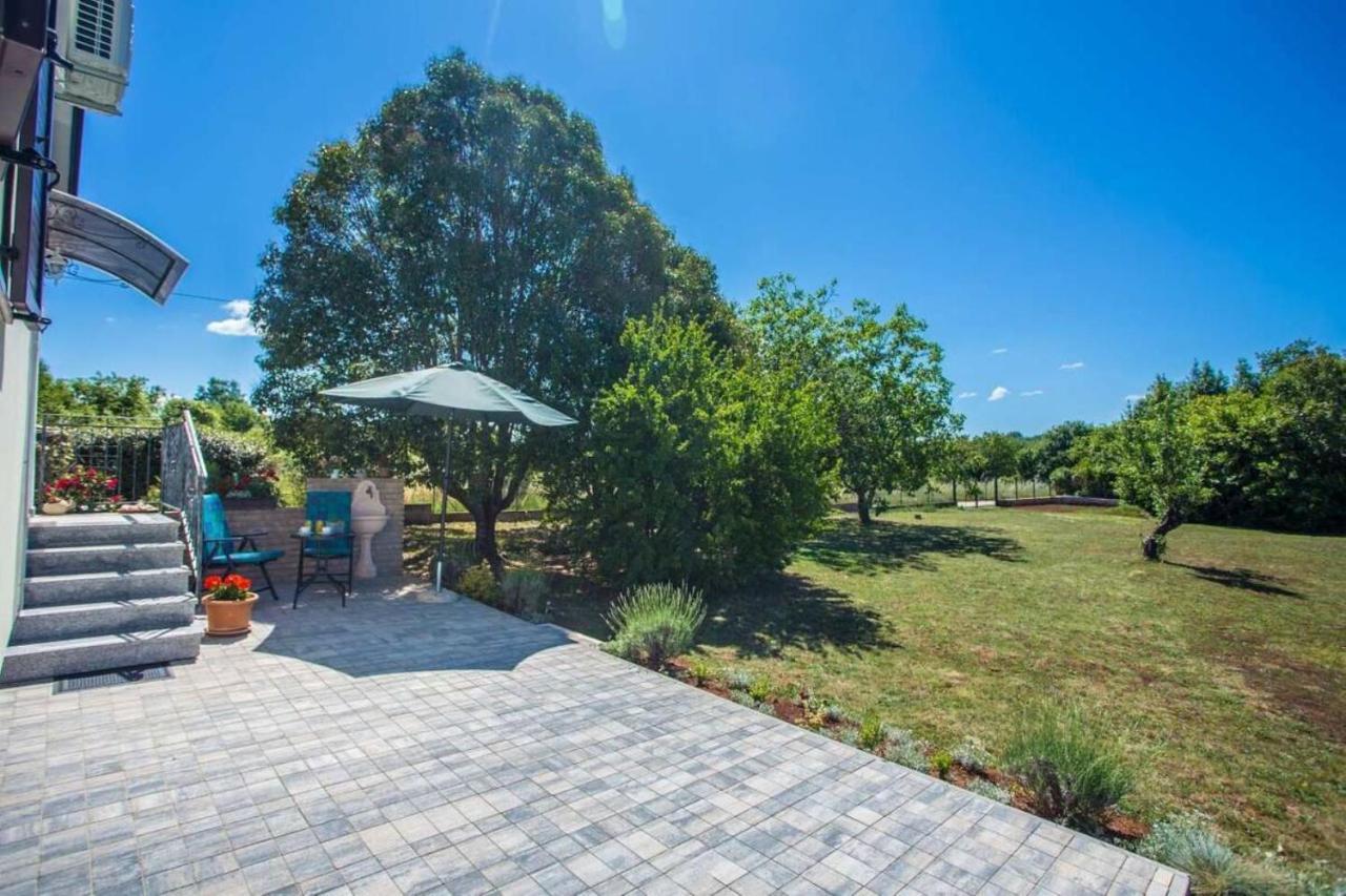 Apartment Green Oasis 1 Umag Exterior photo